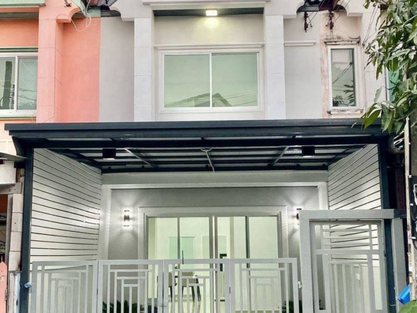 รูปหน้าบ้านทาวน์เฮ้าส์ 2ชั้น